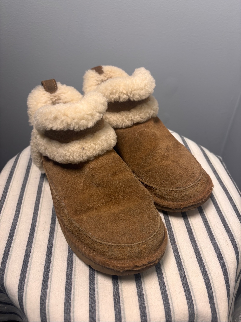 UGG Classic Ultra Mini Spillseam Chestnut Boots size 5